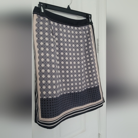 Ann Taylor Women's 0P Navy Blue Satin Bandana Scarf A-Line Skirt Lined Back Slit - Picture 1 of 6